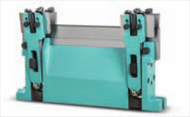   通過刀架、刀板